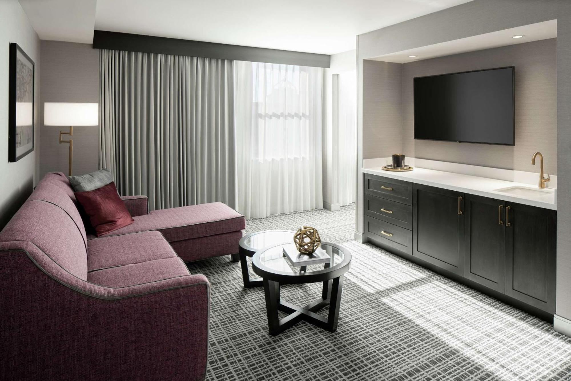 The Axis Moline Hotel, Tapestry Collection By Hilton Luaran gambar